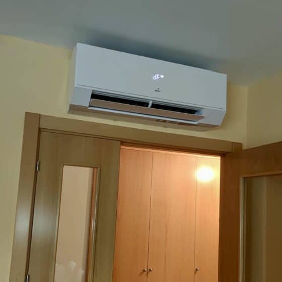 Instalación de aire acondicionado Split en salón